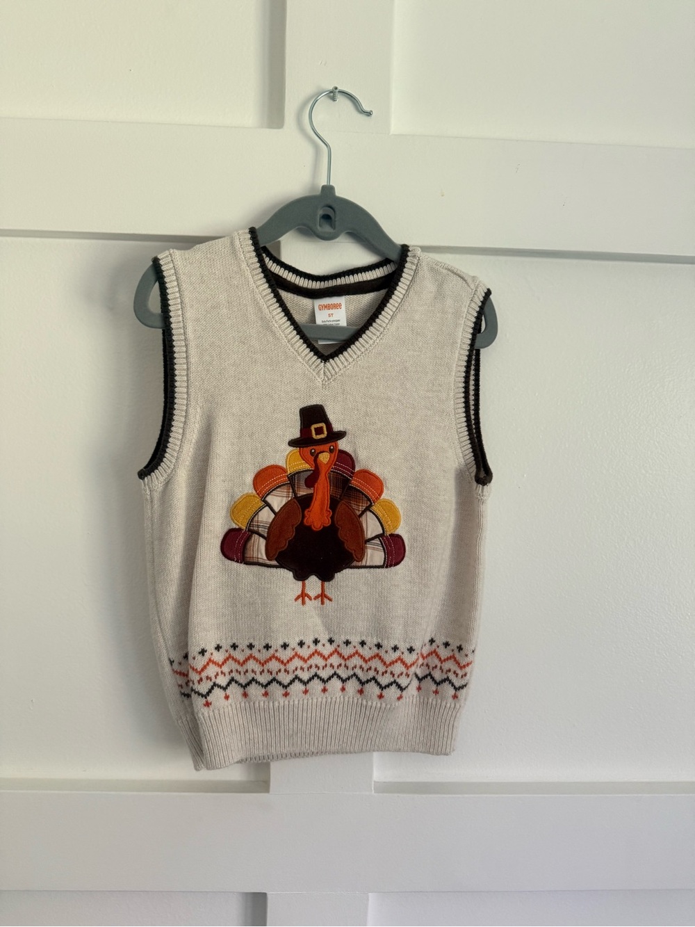 Gymboree Cream V-Neck Sweater Vest with Festive Turkey